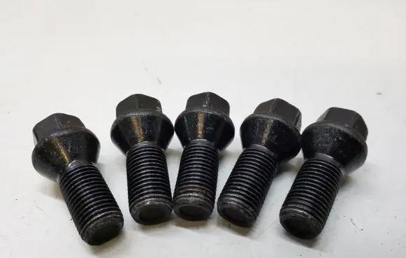 Alfa Romeo Stelvio Nuts/bolts 