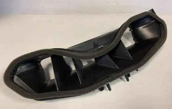 Cabin air duct channel