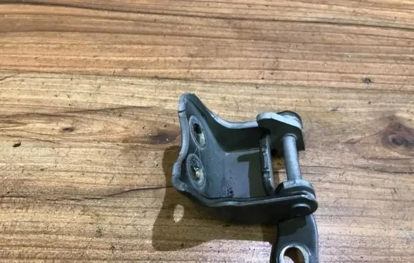Honda Jazz Front door upper hinge