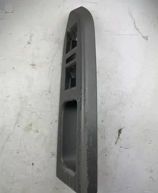 Volkswagen Touran I Front door window switch trim 1T1867371F