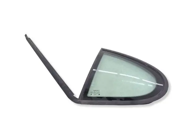 Seat Leon (1M) Rear vent window glass AS2