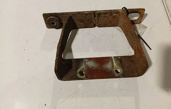 Opel Omega B2 Engine mounting bracket 