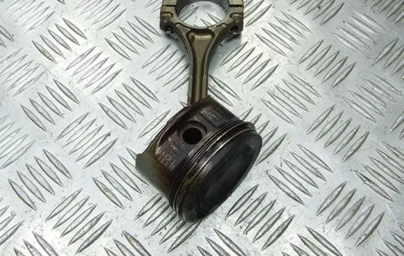 Toyota Yaris Piston 