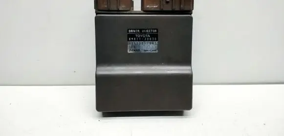 Toyota Corolla Verso E121 Fuel injection control unit/module 8987120030