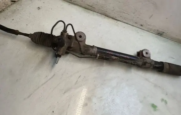 Infiniti Q50 Steering rack 