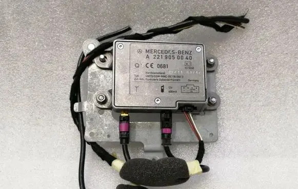 Mercedes-Benz S W221 Aerial antenna amplifier A2219050040