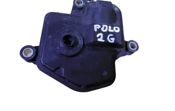 Volkswagen Polo VI Water pump 05E907593