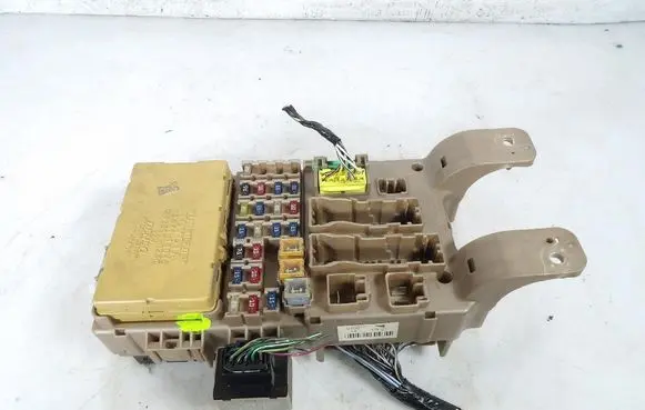Toyota Corolla Verso E121 Fuse box set 82641-13040