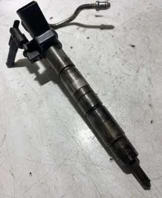 BMW 1 E81 E87 Fuel injector 0445116001
