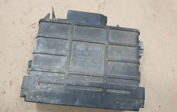 Volkswagen Golf II Engine control unit/module 811907384B 5DA00515501