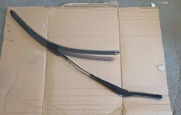 Skoda Octavia Mk4 Front wiper blade arm 5E4955409