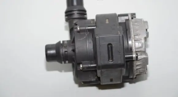 BMW i3 Electric auxiliary coolant/water pump 8600286 0392024055