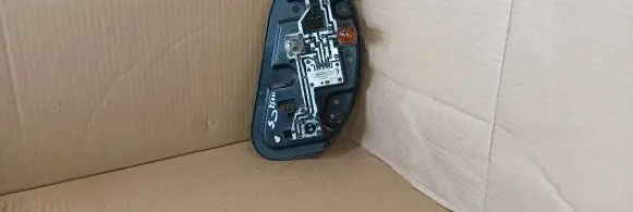 Citroen C5 Tail light bulb cover holder VALEO