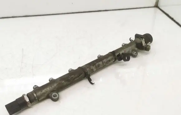 Mercedes-Benz E W211 Fuel main line pipe A6110700395 0281002504 A6110780449