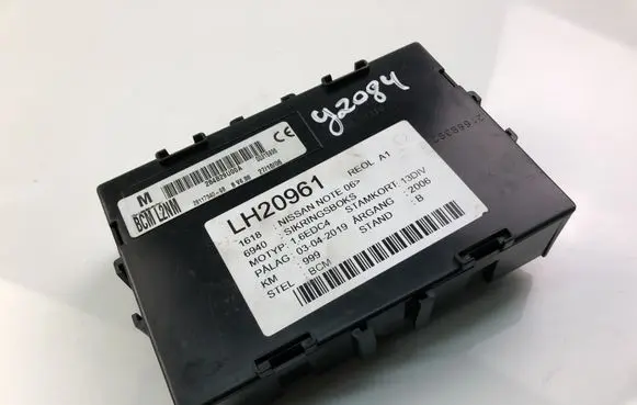 Nissan Note (E11) Other control units/modules 284B29U00A