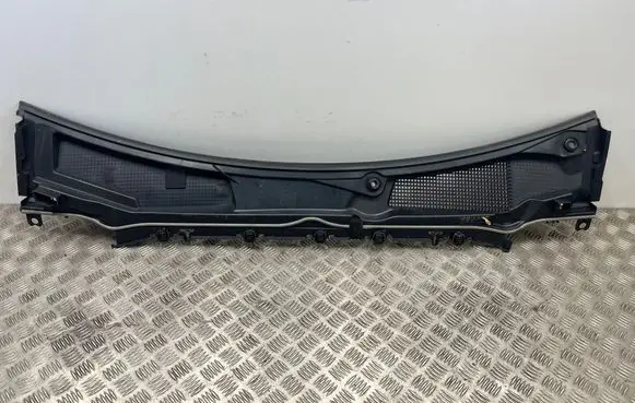 Mercedes-Benz CLA C118 X118 Wiper trim A1778305800
