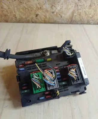 Peugeot 807 Fuse module 9650664080 BSMB3 42073690