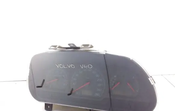 Volvo S40, V40 Speedometer (instrument cluster) 30857490 98W40D4
