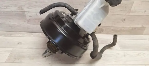 Hyundai Tucson JM Brake booster 585002E450 CEGZ