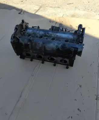 Volkswagen Golf V Engine head 03C103358F