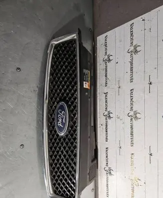 Ford Focus C-MAX Front grill 3M51R8138 D2A3A