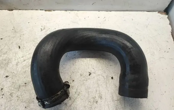 Opel Vivaro Air intake hose/pipe
