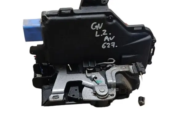 Volkswagen Golf V Rear door lock 7L0839015D 991609300