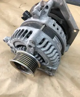 Honda CR-V Generator/alternator 1042101540 CS154