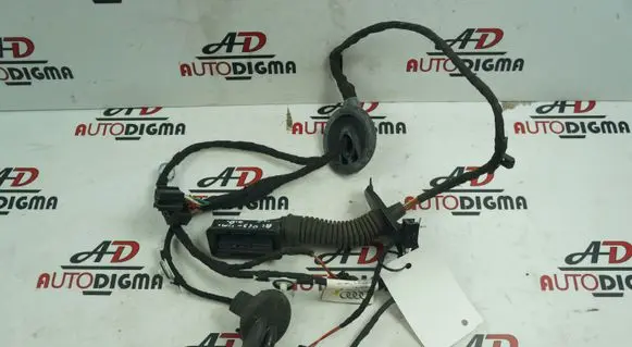 Audi A1 Rear door wiring loom 8X0971687B