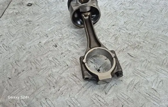Volkswagen Caddy Piston with connecting rod 03LA 79L98 BHU