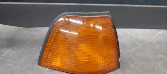 BMW 3 E36 Front indicator light 1387044