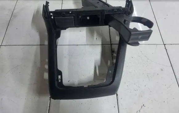 Ford Mondeo Mk III Cup holder 4S7113564A D1R1A