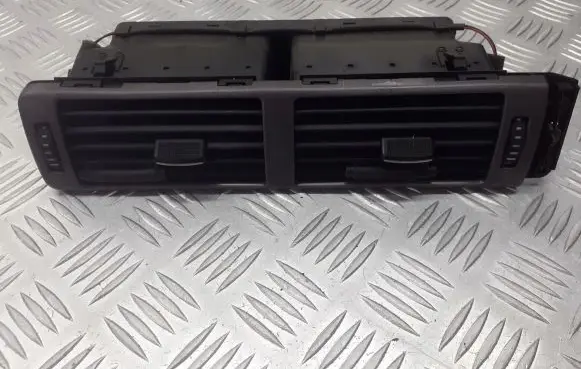 Audi A6 S6 C5 4B Dashboard side air vent grill/cover trim 4B1820951