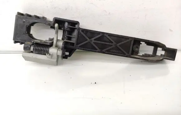 Front door exterior handle/bracket
