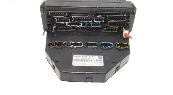 Mercedes-Benz C W204 Fuse module A2129008825