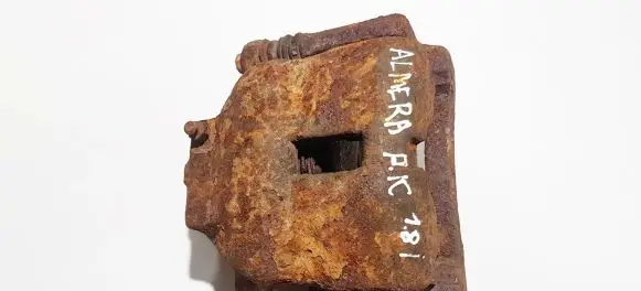 Nissan Almera N16 Front brake caliper