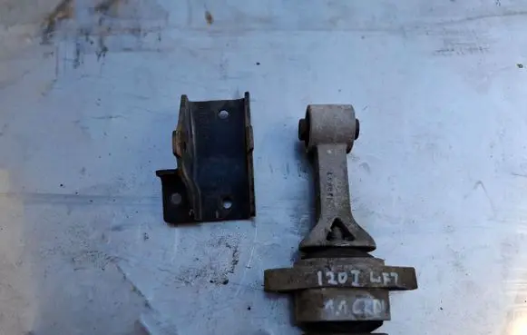Hyundai i20 (GB IB) Gearbox mounting bracket