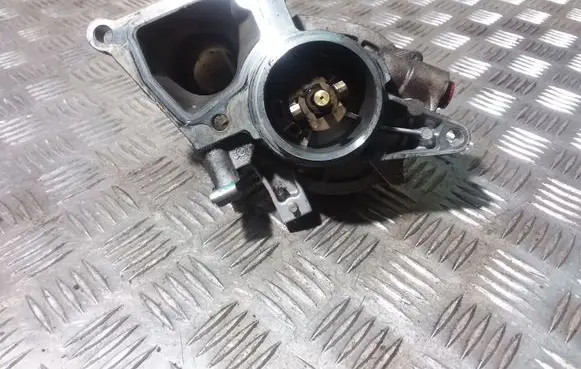 Ford Mondeo Mk III Vacuum pump XS7Q2A451BH