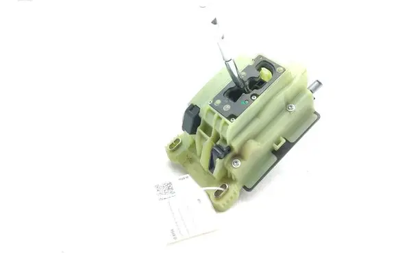 Mercedes-Benz C W203 Gear shifter/selector A2032676024