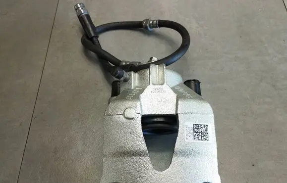 Volkswagen Polo VI Front brake caliper 2Q0615106AH 327MCW 203F19E