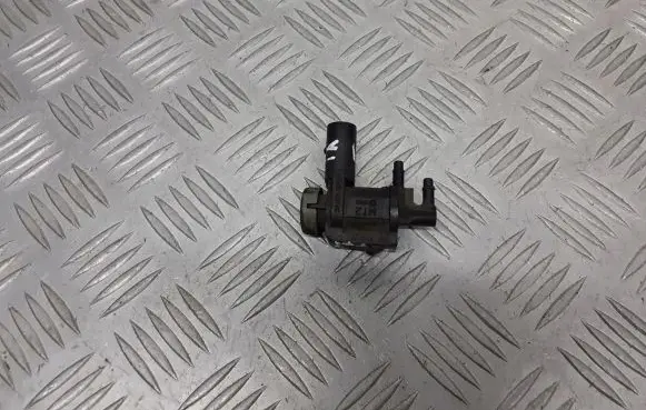 Skoda Octavia Mk1 (1U) Valve vacuum 1J0906283C