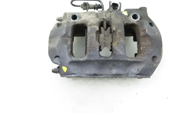 Volkswagen Touareg I Rear brake caliper 7P0615424