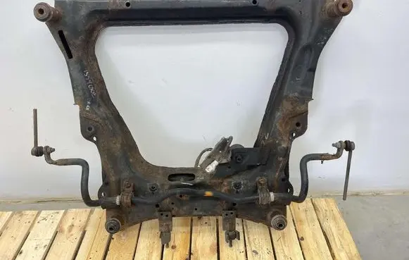 Nissan Juke I F15 Front subframe