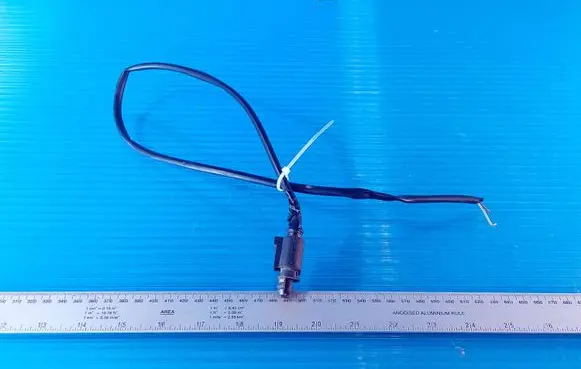 Audi A4 S4 B7 8E 8H Oil temperature sensor 1J0973702