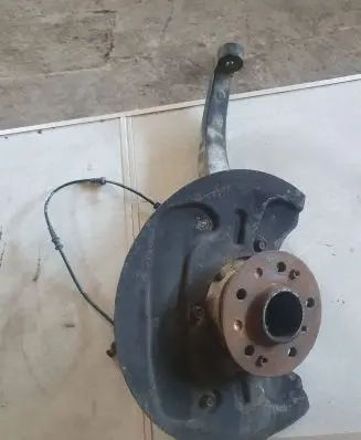 Mercedes-Benz R W251 Front wheel hub spindle knuckle