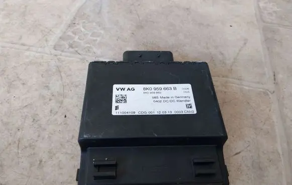 Audi A4 Allroad Voltage converter/converter module 8K0959663B