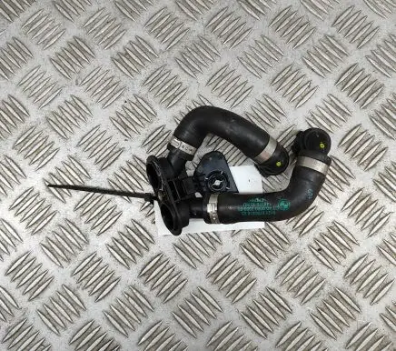 BMW X7 G07 Engine coolant pipe/hose 8780518