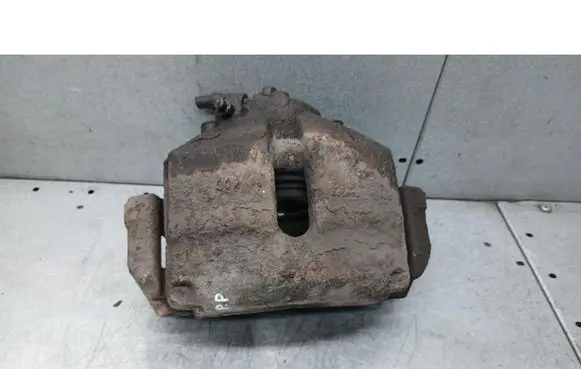 Volkswagen PASSAT B6 Front brake caliper