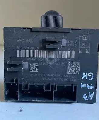 Audi A3 S3 8V Door control unit/module 5Q0959395D