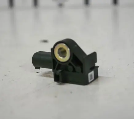 Mercedes-Benz C W204 Airbag deployment crash/impact sensor A1729056000